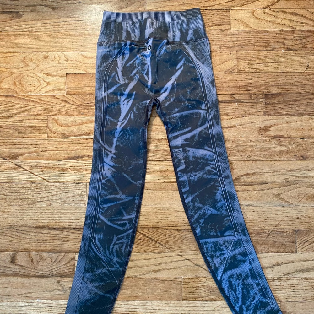 Lululemon ebb and flow leggings